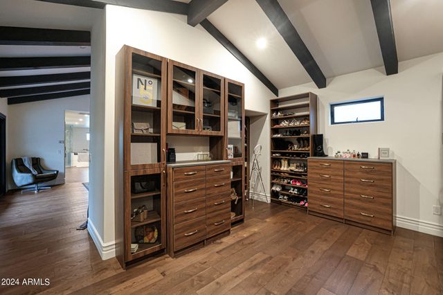 2421 E MONTEBELLO Avenue, Phoenix, AZ 85016