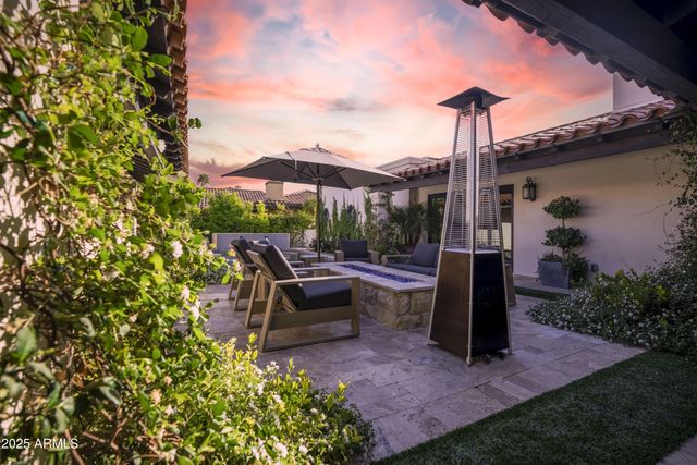 2421 E MONTEBELLO Avenue, Phoenix, AZ 85016