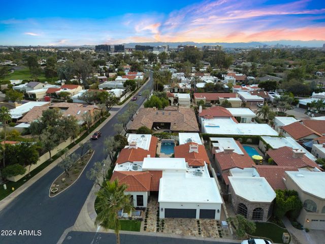 2421 E MONTEBELLO Avenue, Phoenix, AZ 85016