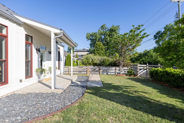 1811A 3rd Ave, N, Nashville, TN 37208