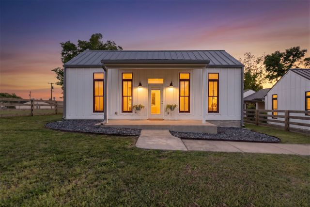 1811A 3rd Ave, N, Nashville, TN 37208