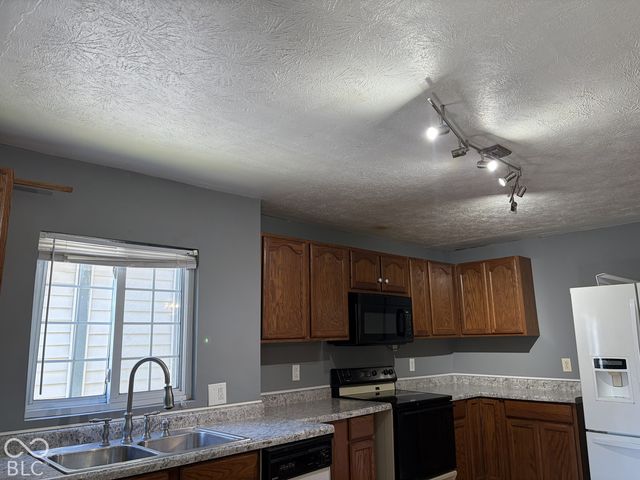 933 E Morris Street, Indianapolis, IN 46203