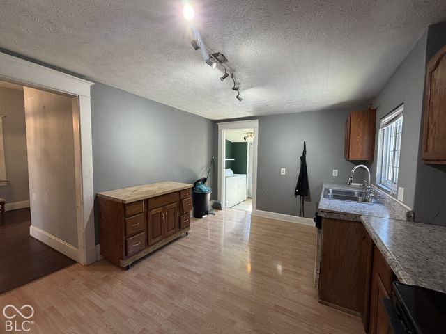 933 E Morris Street, Indianapolis, IN 46203