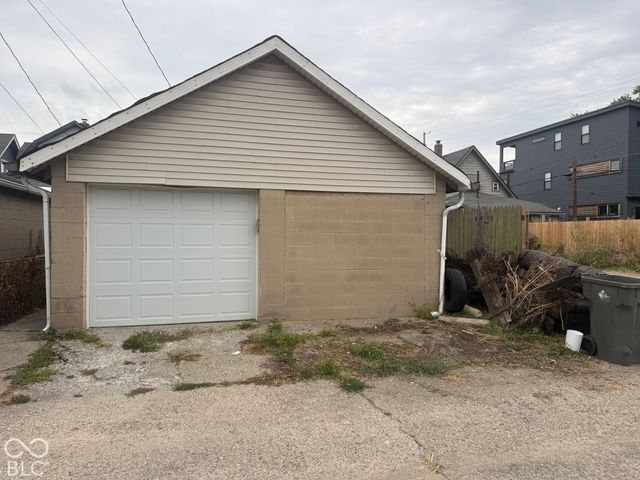 933 E Morris Street, Indianapolis, IN 46203