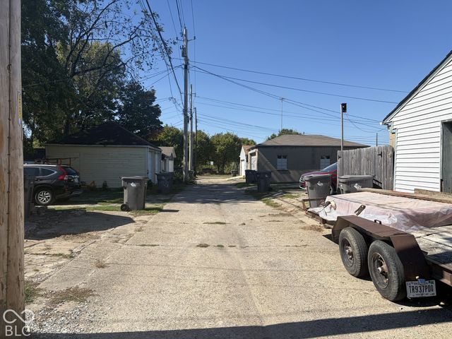 933 E Morris Street, Indianapolis, IN 46203