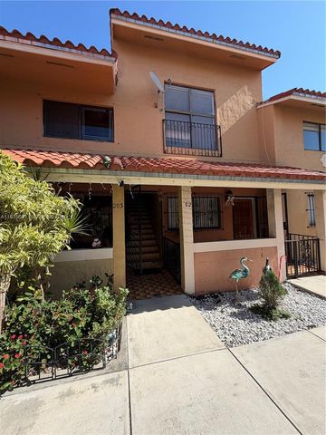 2760 W 61st Pl 202, Hialeah, FL 33016