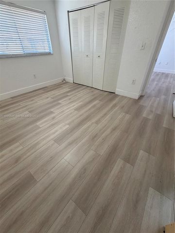 2760 W 61st Pl 202, Hialeah, FL 33016