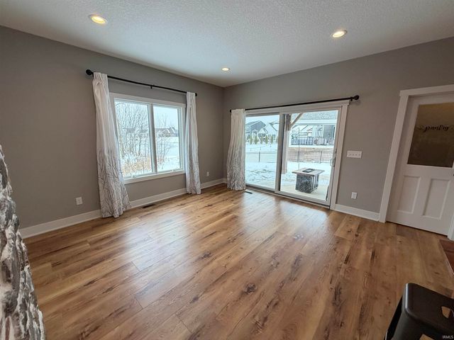 16467 Quarry Boulevard, Huntertown, IN 46748