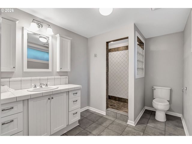 1835 Ne 22ND Ave 5, Portland, OR 97212