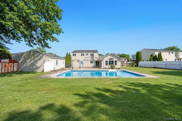 68 Hill Drive, Bohemia, NY 11716