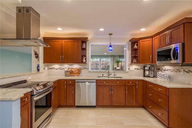 2132 OAK GROVE DRIVE, Clearwater, FL 33764