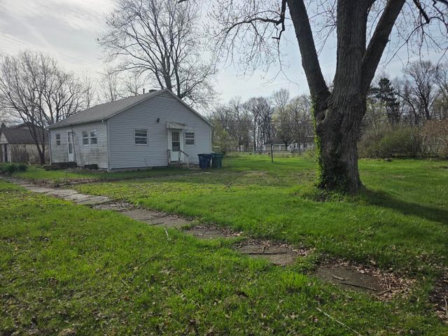 437 Fairmount Road, Kingsford Heights, IN 46346