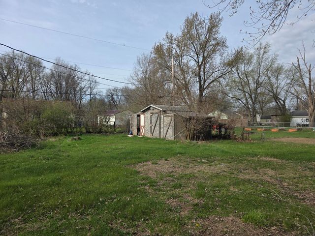 437 Fairmount Road, Kingsford Heights, IN 46346