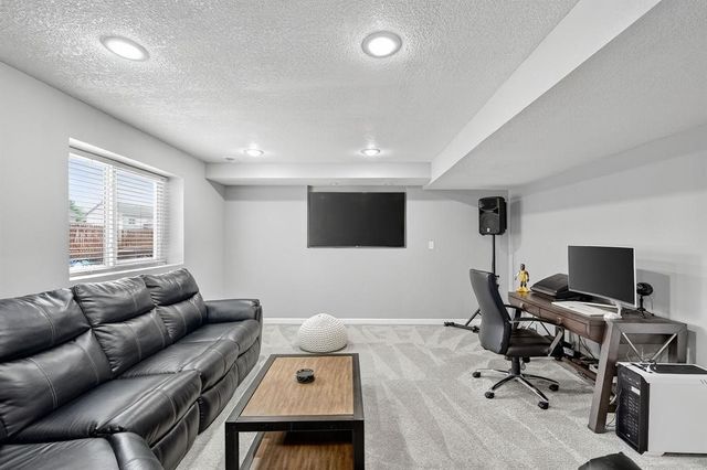 424 SE 12th Street, Grimes, IA 50111