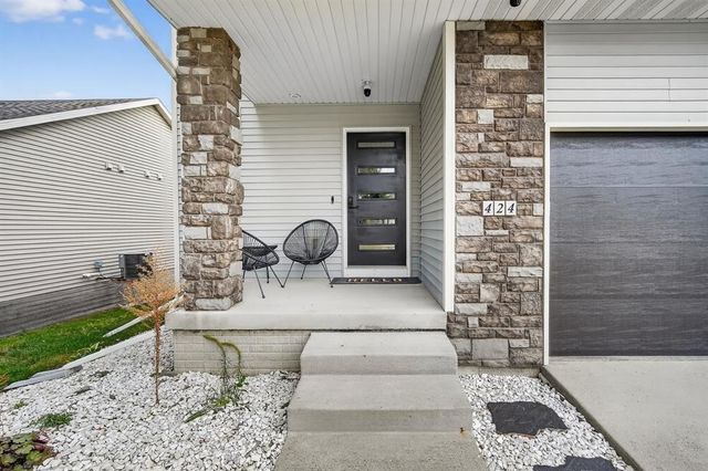 424 SE 12th Street, Grimes, IA 50111