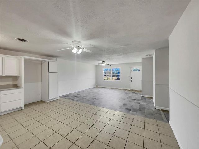 225 Griffin Park Road, Griffin, GA 30223