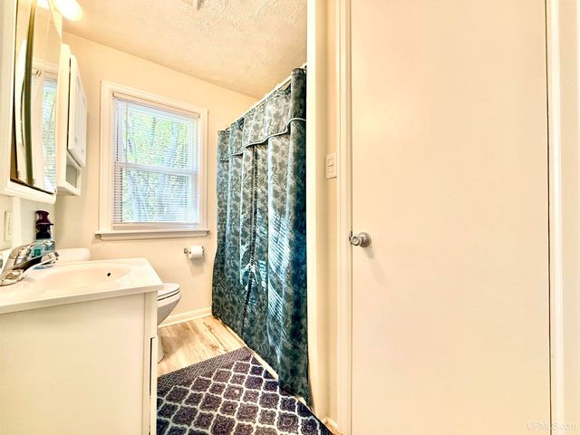 7403 County 426 M.5 Road, Gladstone, MI 49837