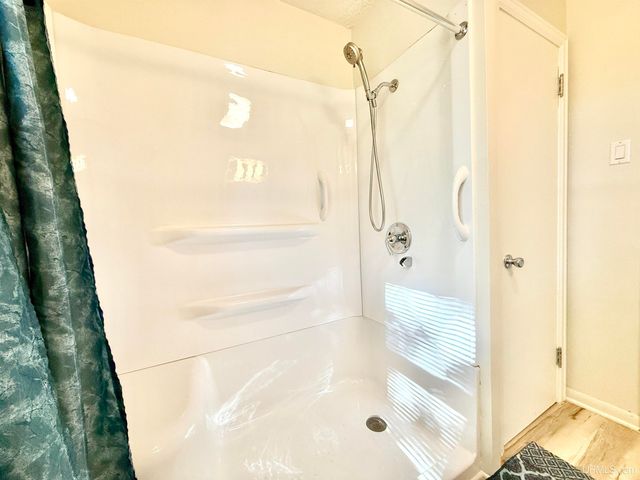 7403 County 426 M.5 Road, Gladstone, MI 49837