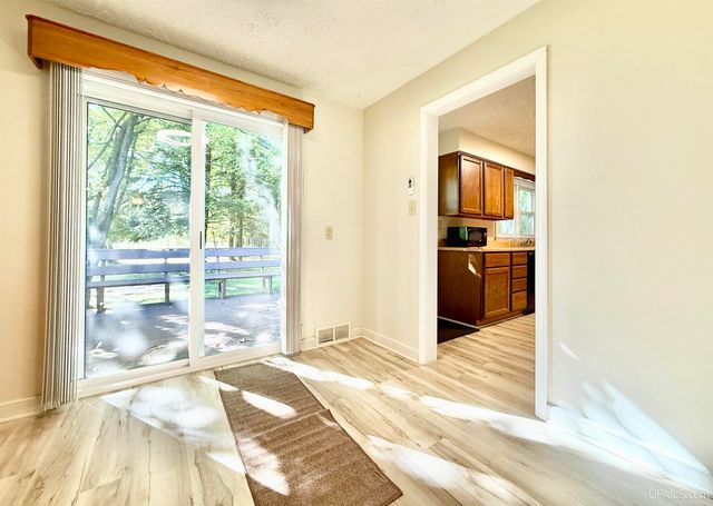 7403 County 426 M.5 Road, Gladstone, MI 49837