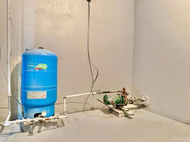 7403 County 426 M.5 Road, Gladstone, MI 49837