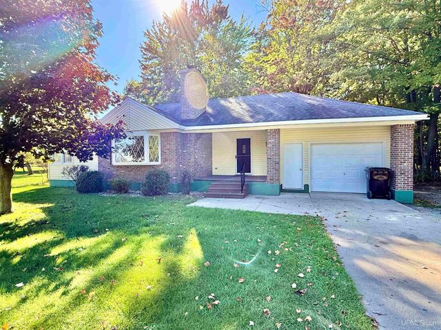 7403 County 426 M.5 Road, Gladstone, MI 49837