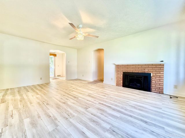 7403 County 426 M.5 Road, Gladstone, MI 49837