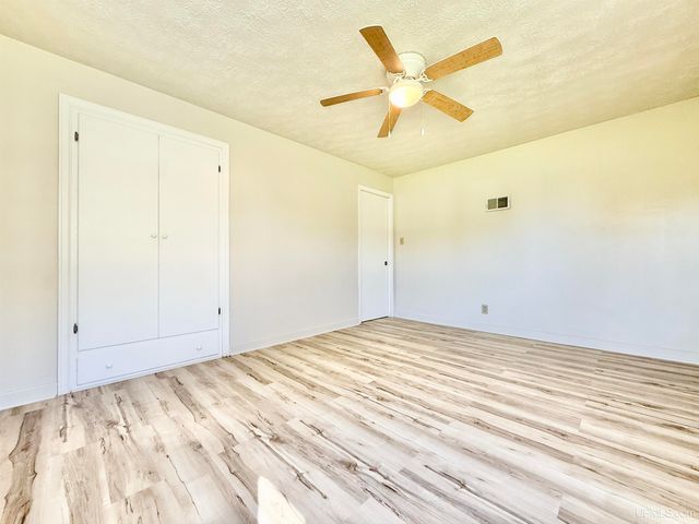 7403 County 426 M.5 Road, Gladstone, MI 49837