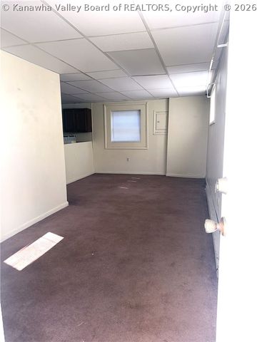 617 4th Avenue, Montgomery, WV 25136