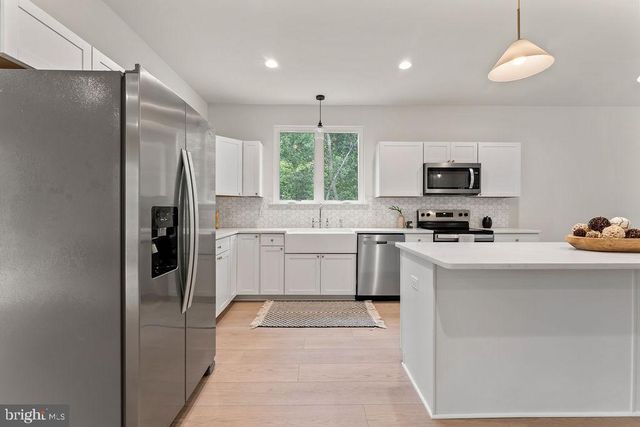 515 CONSTITUTION BLVD, Locust Grove, VA 22508