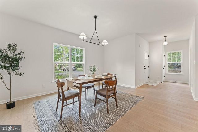 515 CONSTITUTION BLVD, Locust Grove, VA 22508