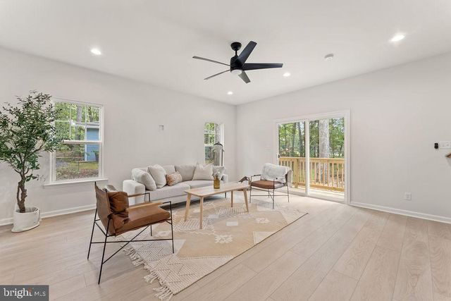 515 CONSTITUTION BLVD, Locust Grove, VA 22508