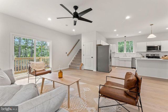 515 CONSTITUTION BLVD, Locust Grove, VA 22508