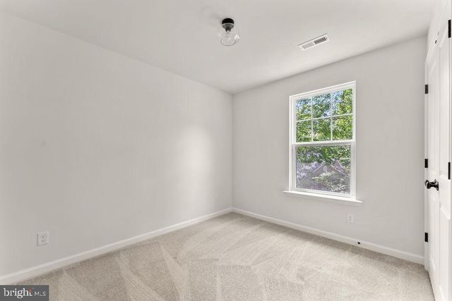 515 CONSTITUTION BLVD, Locust Grove, VA 22508