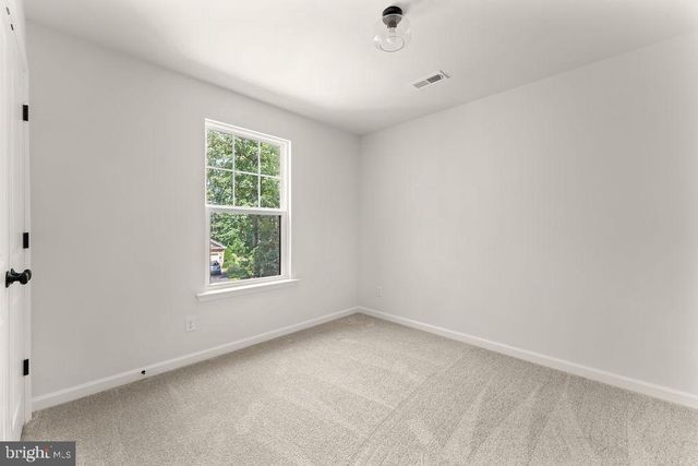 515 CONSTITUTION BLVD, Locust Grove, VA 22508