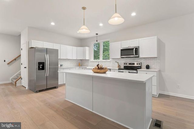 515 CONSTITUTION BLVD, Locust Grove, VA 22508