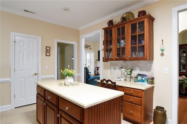 1079 Muirfield Avenue, Clemmons, NC 27012
