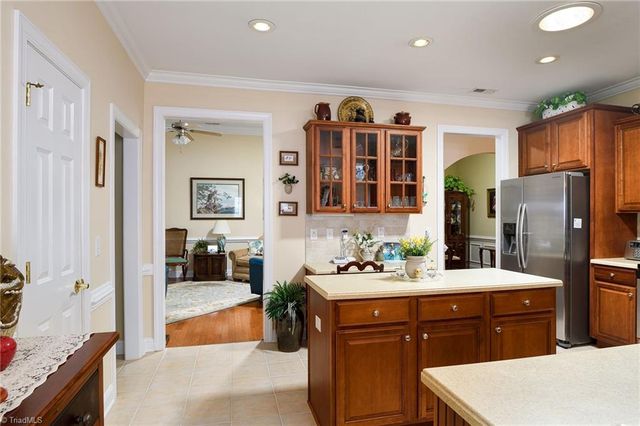 1079 Muirfield Avenue, Clemmons, NC 27012