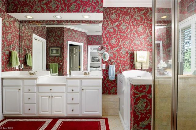 1079 Muirfield Avenue, Clemmons, NC 27012