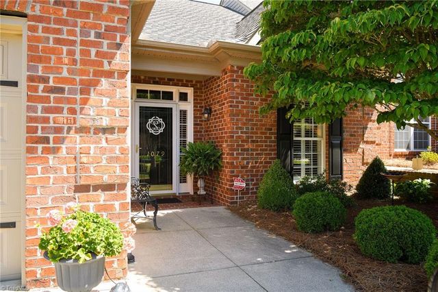 1079 Muirfield Avenue, Clemmons, NC 27012