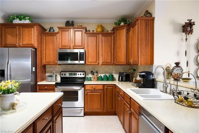 1079 Muirfield Avenue, Clemmons, NC 27012