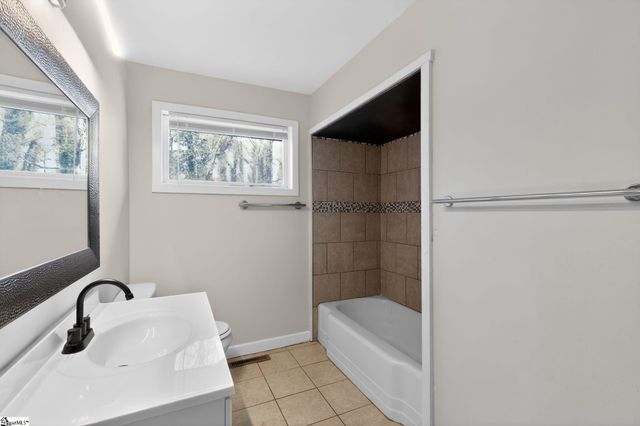 326 Merideth Circle, Spartanburg, SC 29306