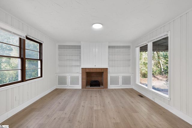 326 Merideth Circle, Spartanburg, SC 29306