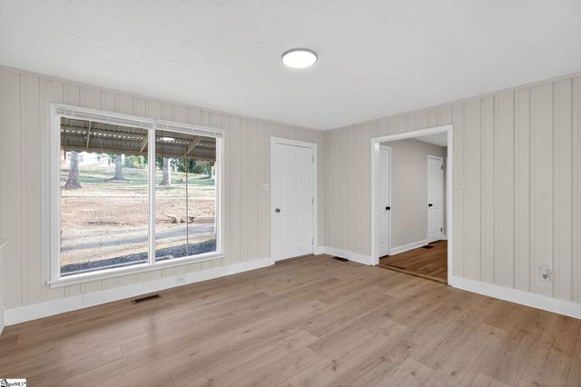 326 Merideth Circle, Spartanburg, SC 29306