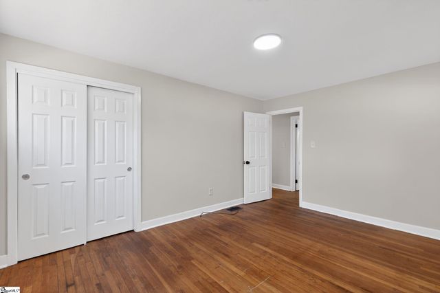 326 Merideth Circle, Spartanburg, SC 29306