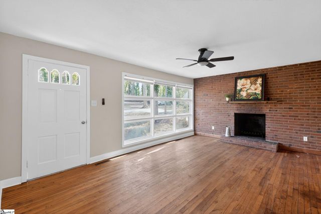 326 Merideth Circle, Spartanburg, SC 29306