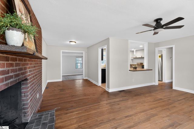 326 Merideth Circle, Spartanburg, SC 29306