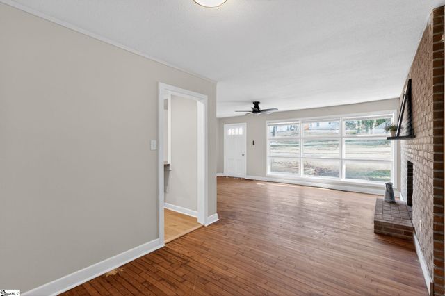 326 Merideth Circle, Spartanburg, SC 29306