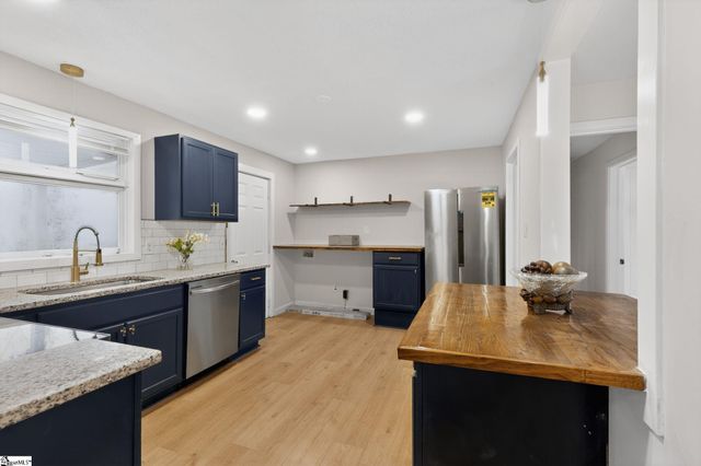 326 Merideth Circle, Spartanburg, SC 29306