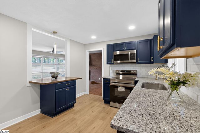 326 Merideth Circle, Spartanburg, SC 29306