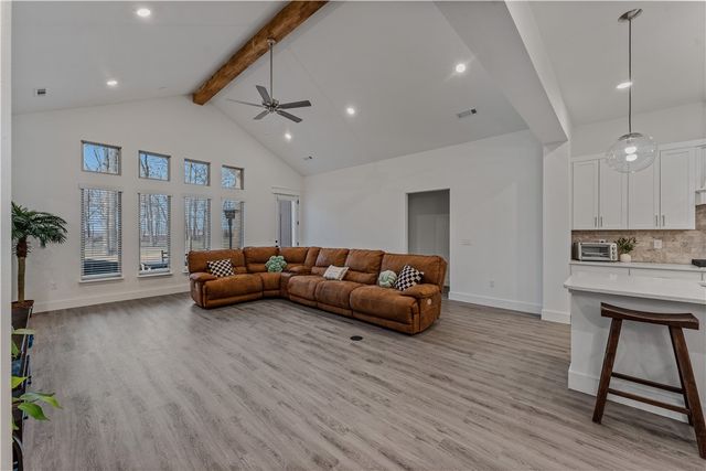 15206 Bethel Heights Road, Gentry, AR 72734